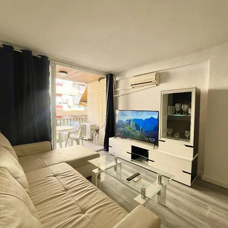 דירה Navasa Modern Poniente Beach בנידורם
