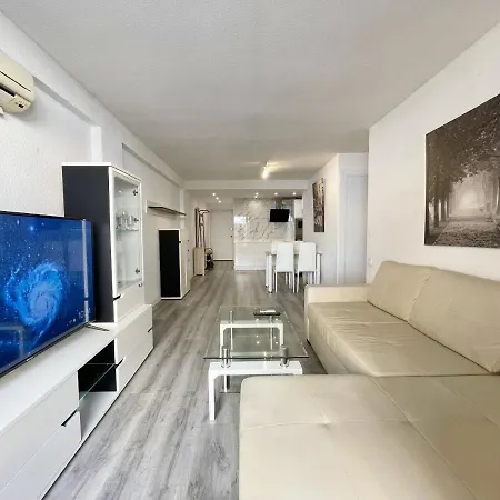 Navasa Modern Poniente Beach בנידורם