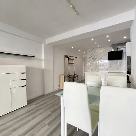 דירה Navasa Modern Poniente Beach