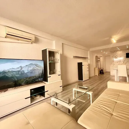 דירה Navasa Modern Poniente Beach בנידורם